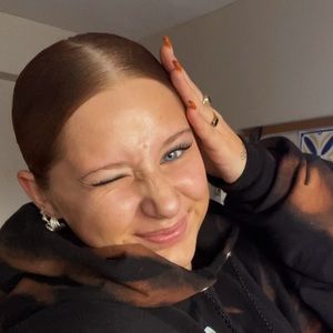 Meet your Posher, Madisson